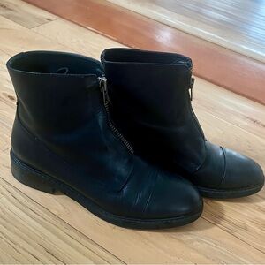 Elegant Black Leather Zipper Ankle Boots